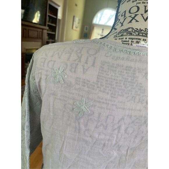 Sevya Hand Embroidered White/ Grey/Green Tunic - Picture 3 of 10